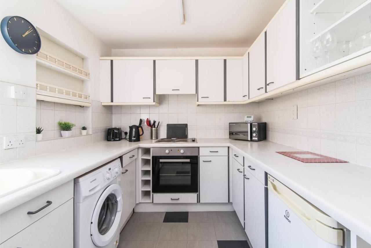 Characterful 2 Bed Apartment - Spacious & Comfy Castle Donington Eksteriør billede