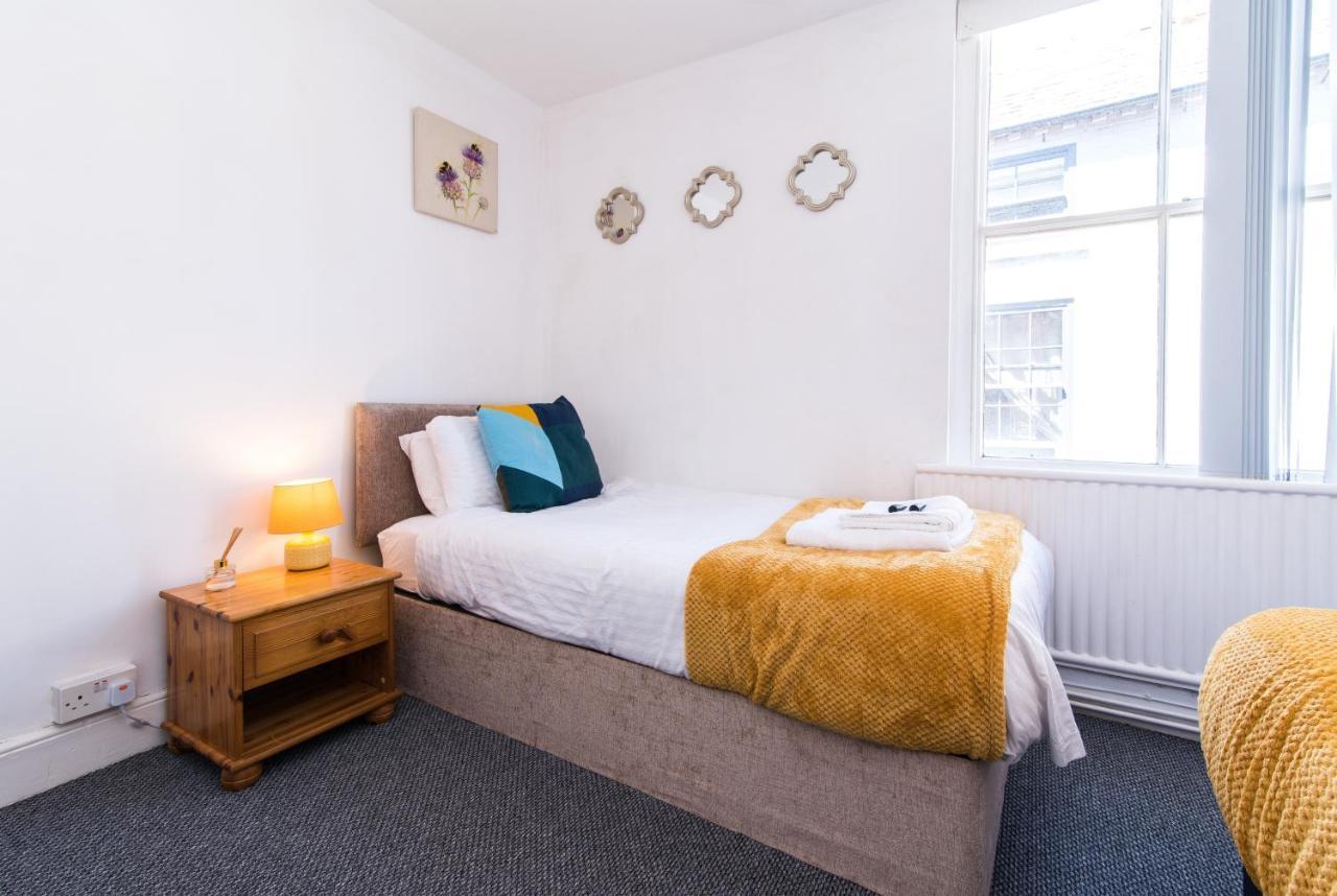 Characterful 2 Bed Apartment - Spacious & Comfy Castle Donington Eksteriør billede