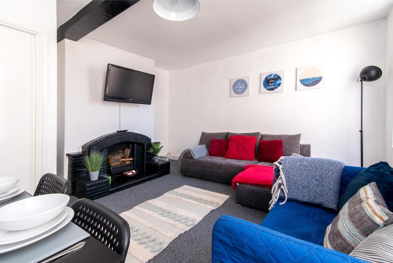 Characterful 2 Bed Apartment - Spacious & Comfy Castle Donington Eksteriør billede