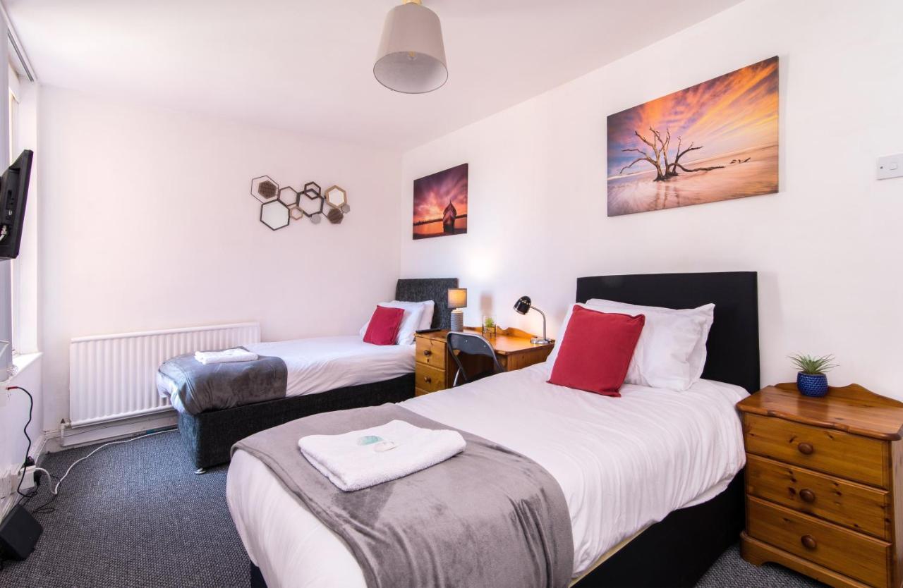 Characterful 2 Bed Apartment - Spacious & Comfy Castle Donington Eksteriør billede