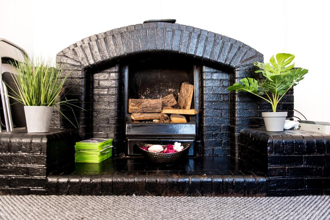 Characterful 2 Bed Apartment - Spacious & Comfy Castle Donington Eksteriør billede